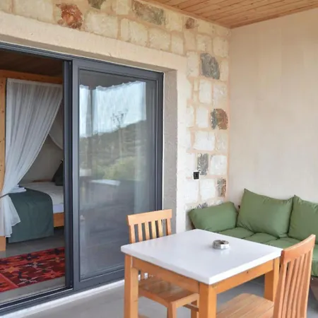 Anatolia Tas Ev Kapakli * 뎀레